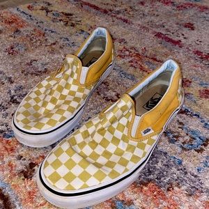 Yellow checkered board Vans size Women’s 11.0